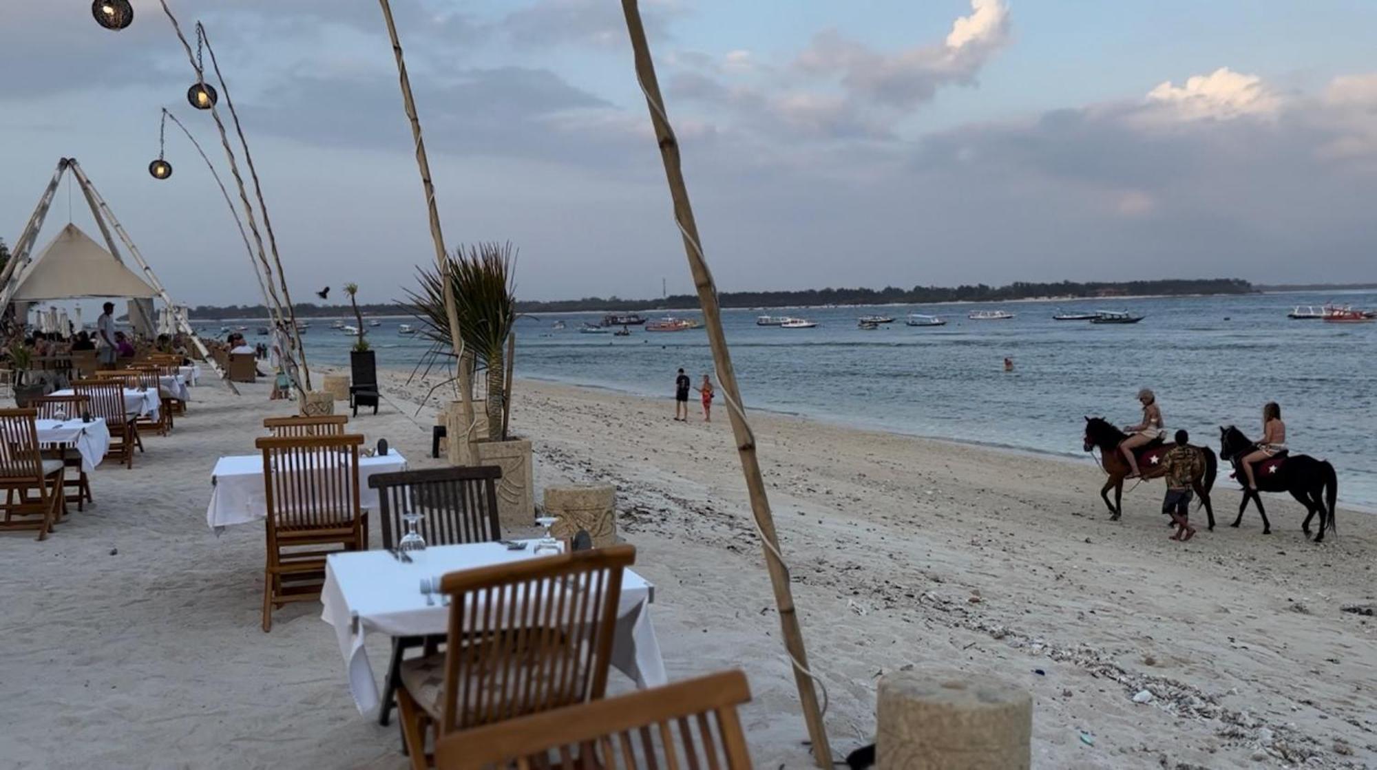 Kokomo Resort Gili Trawangan Buitenkant foto